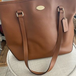 Coach medium tote. Preloved from a smoke-free home